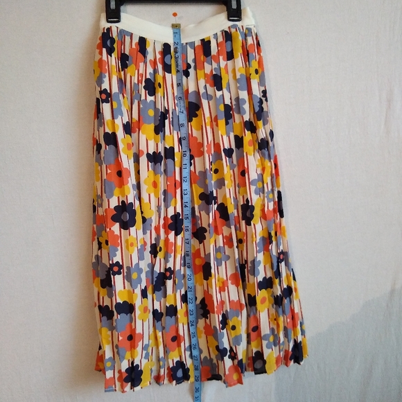 NWT Modcloth Beautifully Upbeat Pleated Mi… - Picture 5 of 8